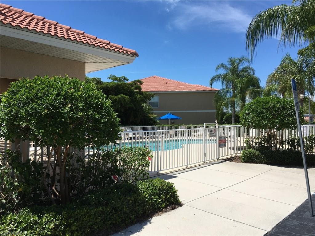 2780 Cypress Trace CIR 2315 NAPLES, FL 34119