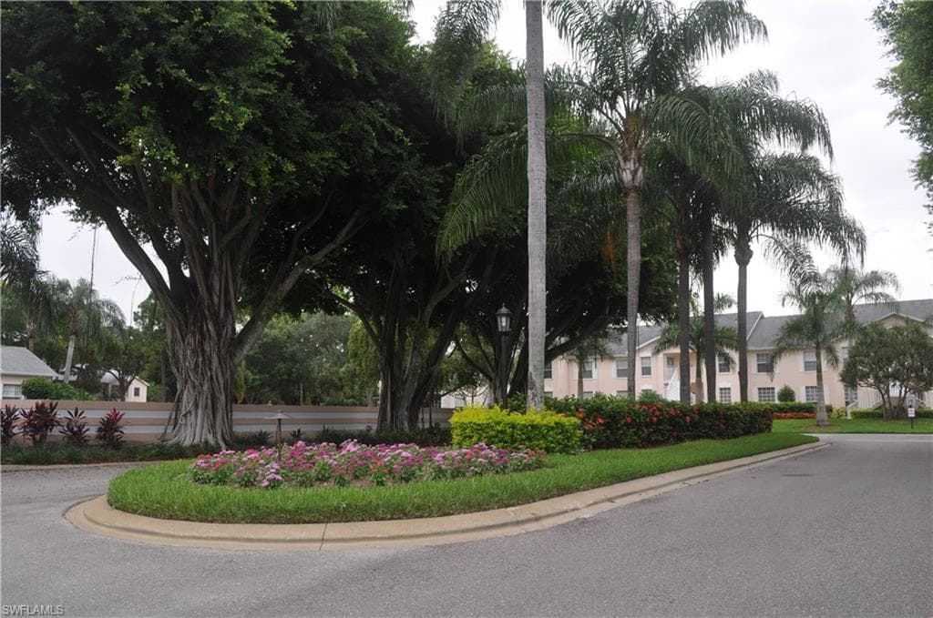 790 Wiggins Lake DR 106 NAPLES, FL 34110