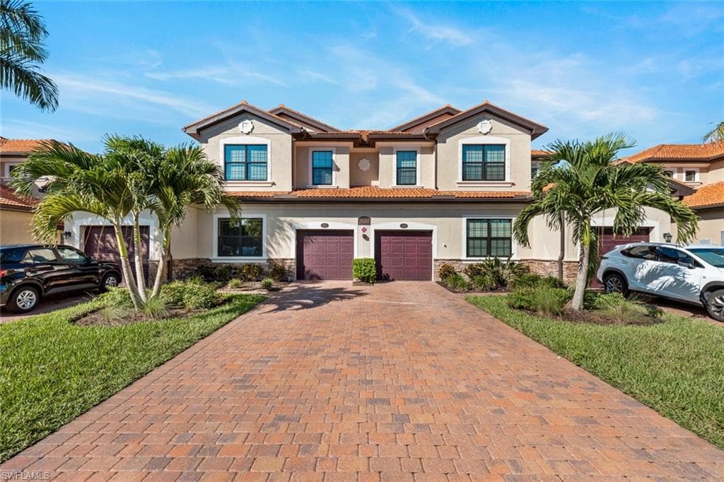 26197 Palace LN 101 BONITA SPRINGS, FL 34135