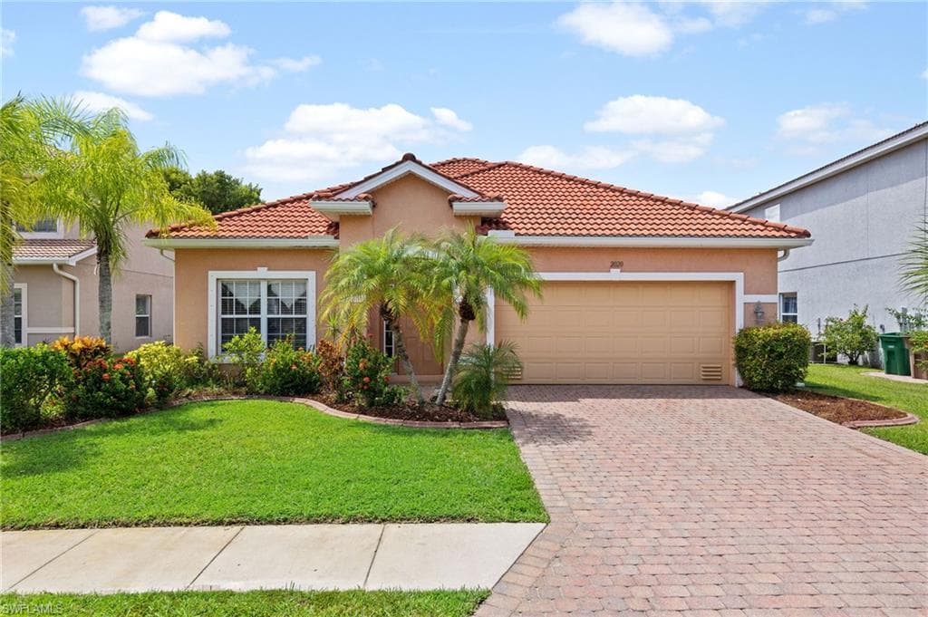 2020 Cape Heather CIR CAPE CORAL, FL 33991