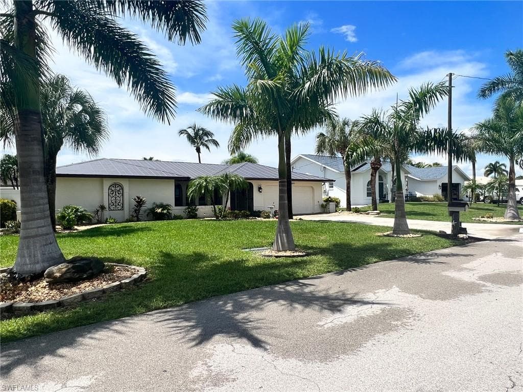 5318 Majestic CT CAPE CORAL, FL 33904