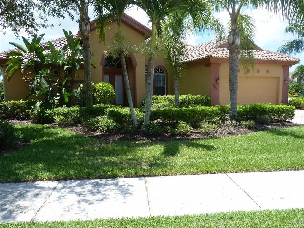 8754 Hideaway Harbor CT NAPLES, FL 34120