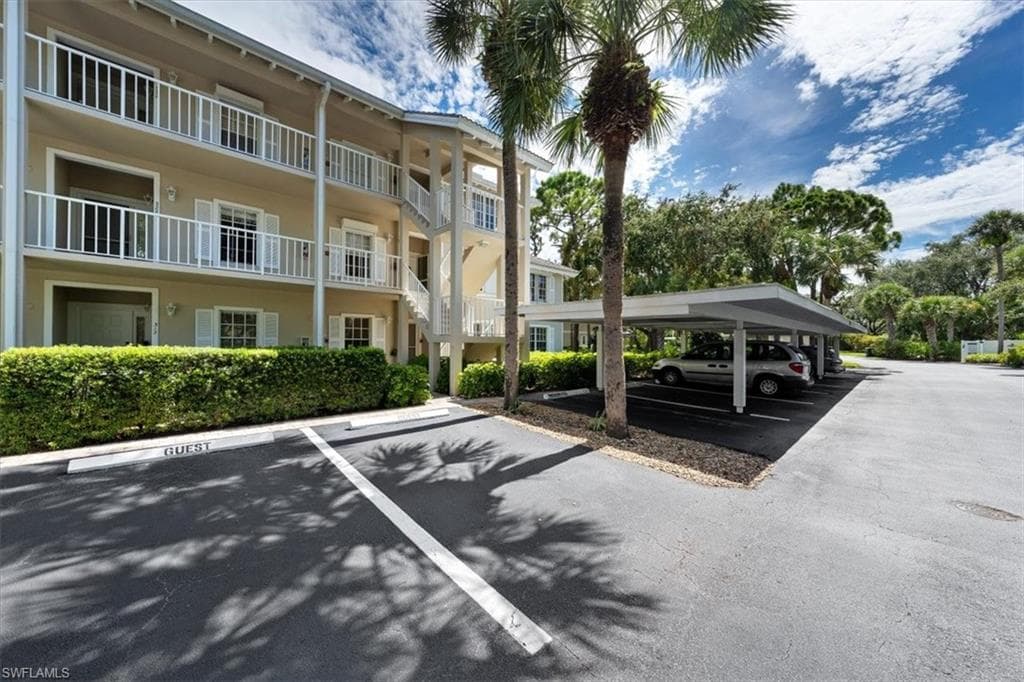 310 Sugar Pine LN 310 NAPLES, FL 34108