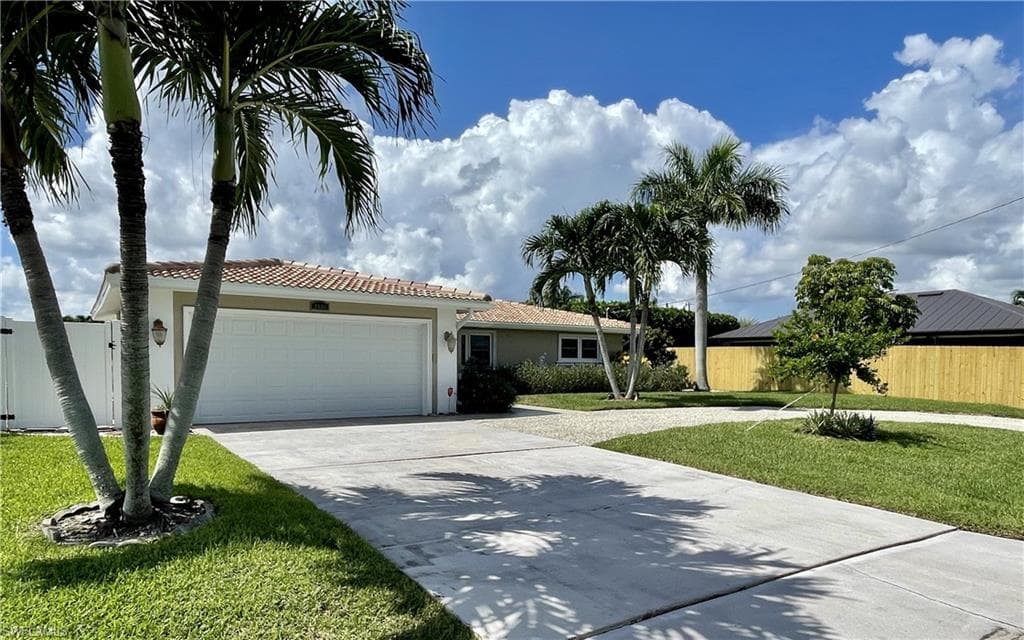 2006 SE 29th LN CAPE CORAL, FL 33904