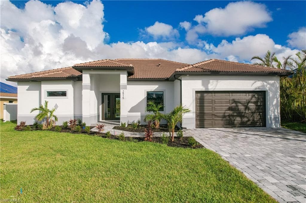 2515 SW 11th AVE CAPE CORAL, FL 33914