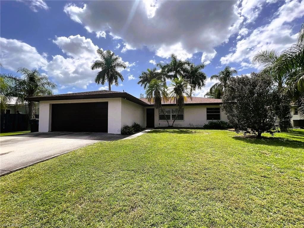7147 Columbia CIR FORT MYERS, FL 33908