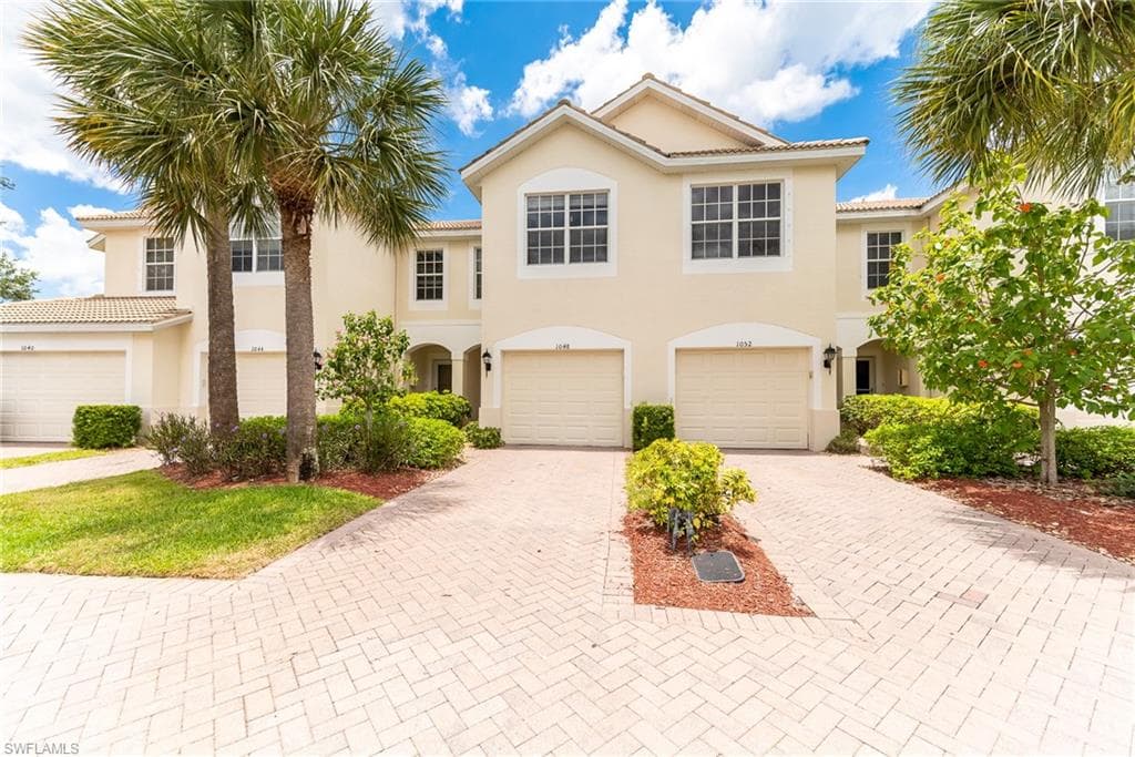 1048 Hampton CIR 58 NAPLES, FL 34105
