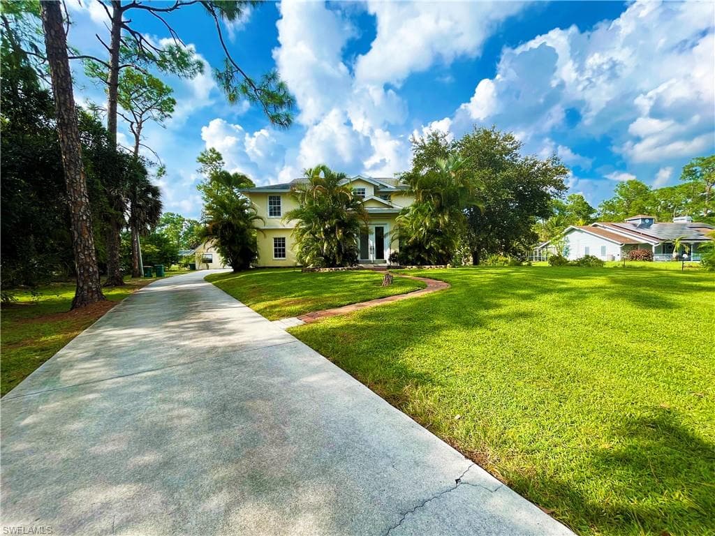 6025 Sea Grass LN W NAPLES, FL 34116