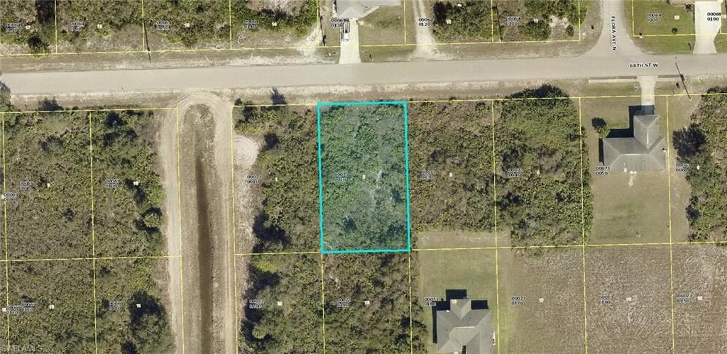 2705 68th ST W LEHIGH ACRES, FL 33971