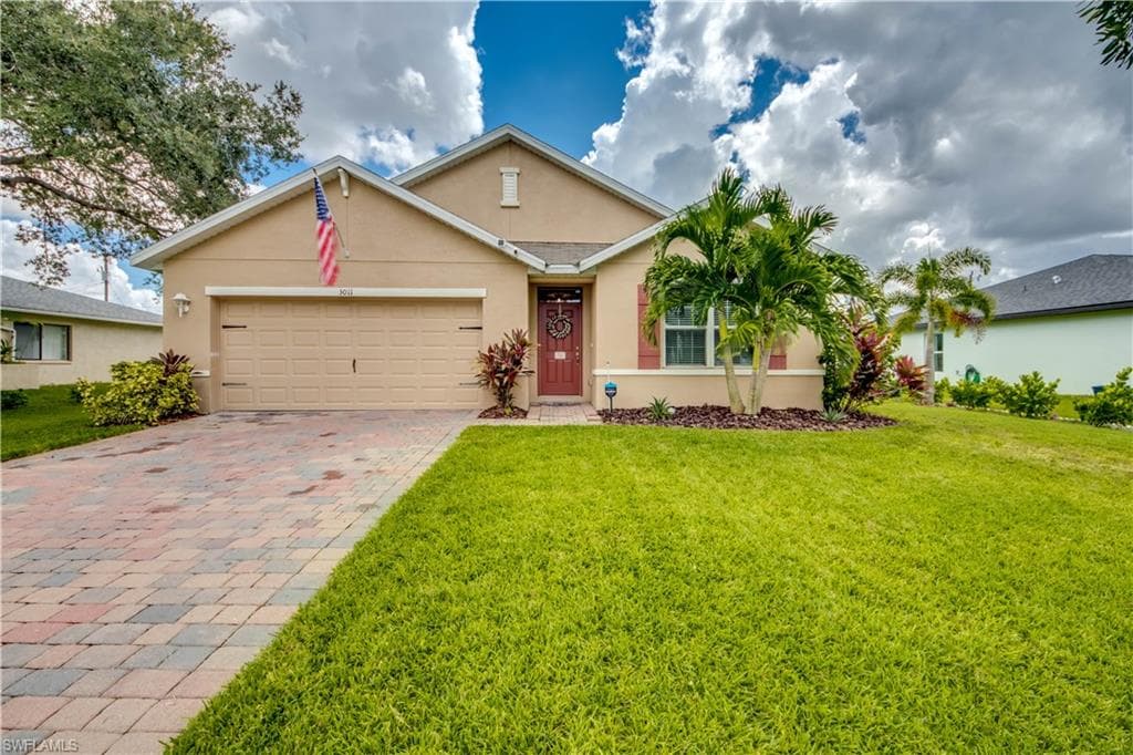 3011 SW 10th PL CAPE CORAL, FL 33914