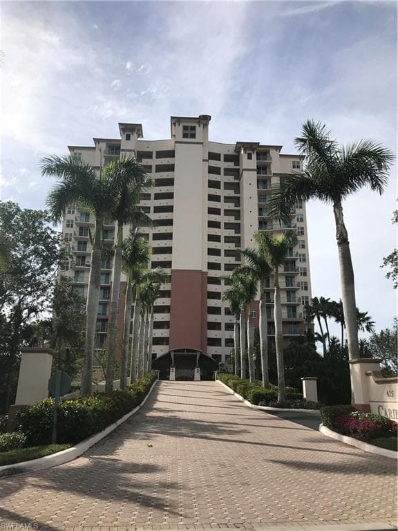 425 Cove Tower DR 902 NAPLES, FL 34110