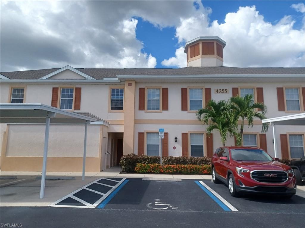 4255 LIRON AVE FORT MYERS, FL 33916