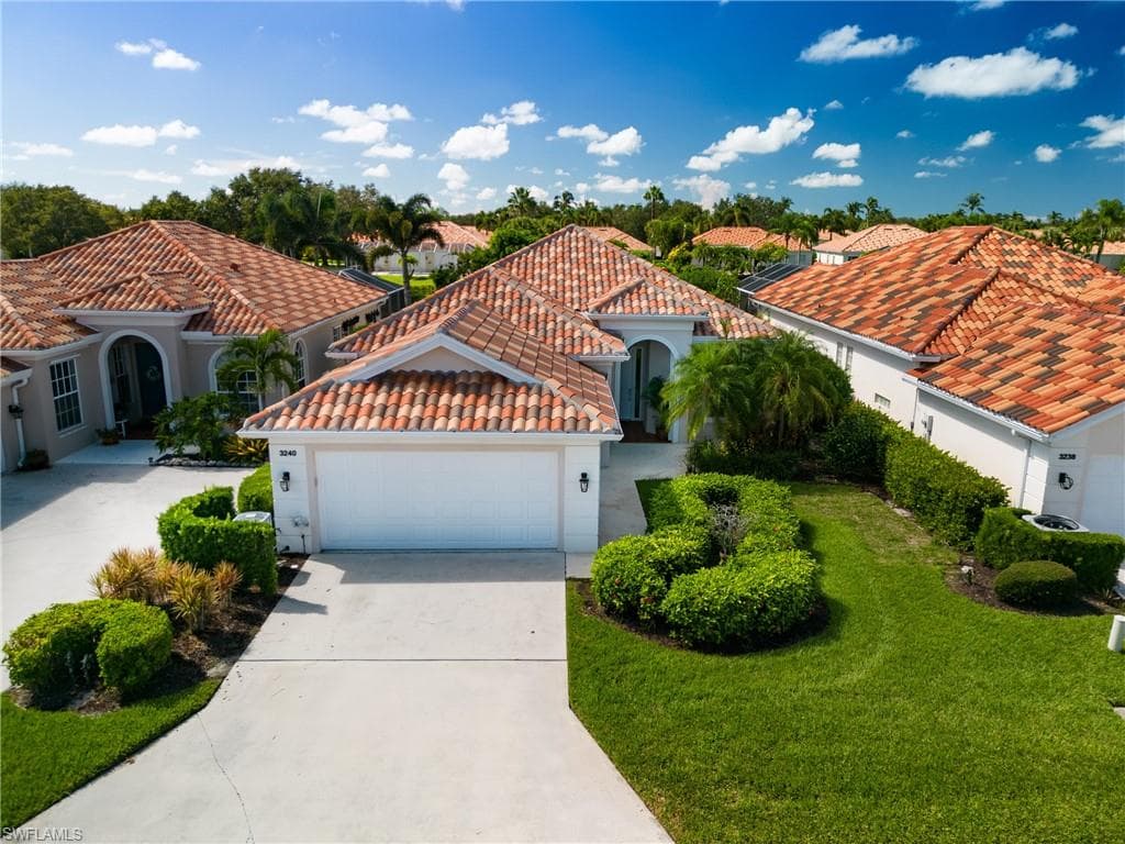 3240 Benicia CT NAPLES, FL 34109