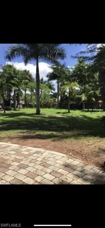 2071 Mills LN NAPLES, FL 34112