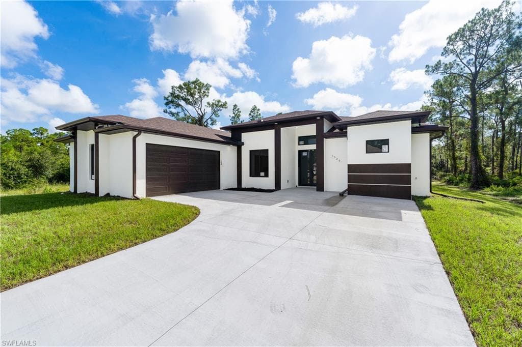 1520 Magnolia AVE LEHIGH ACRES, FL 33972