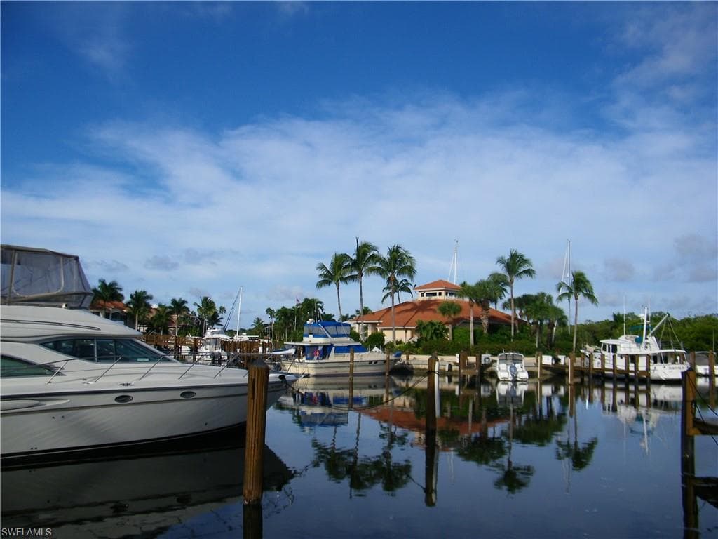 5065 Yacht Harbor CIR 701 NAPLES, FL 34112