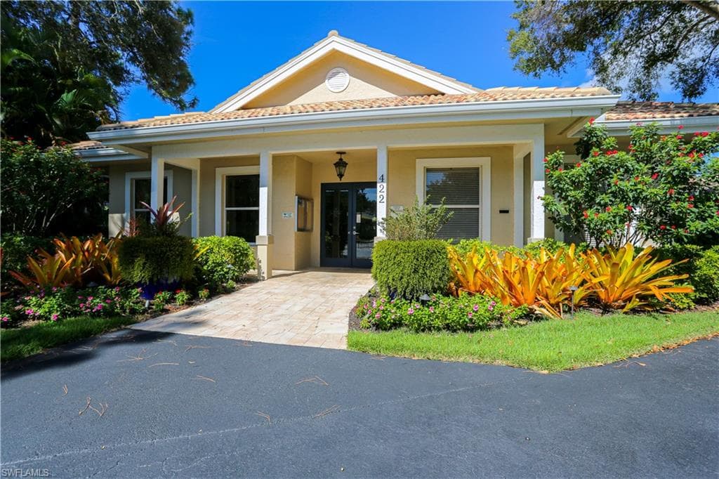 290 Emerald Bay CIR L1 NAPLES, FL 34110