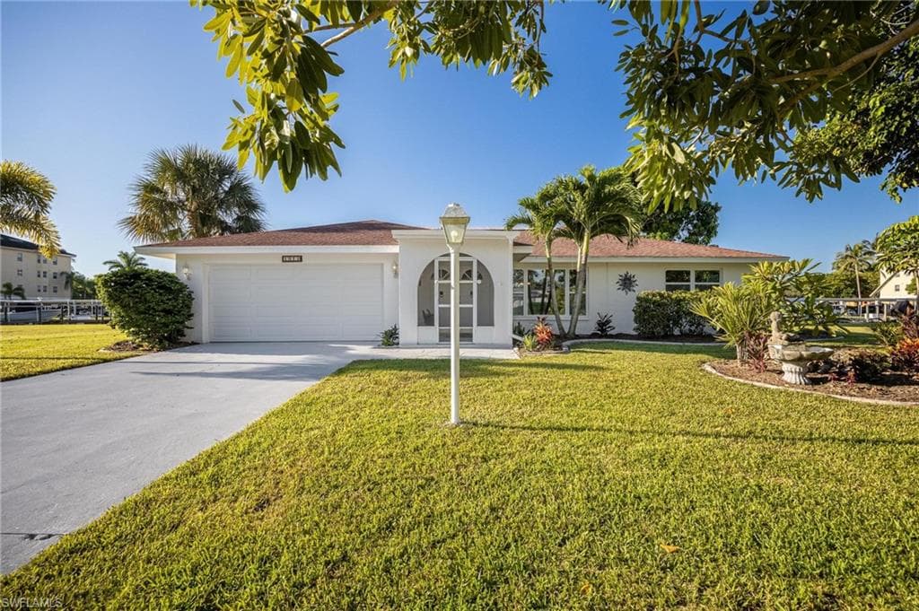 1914 Ottersrest LN CAPE CORAL, FL 33990