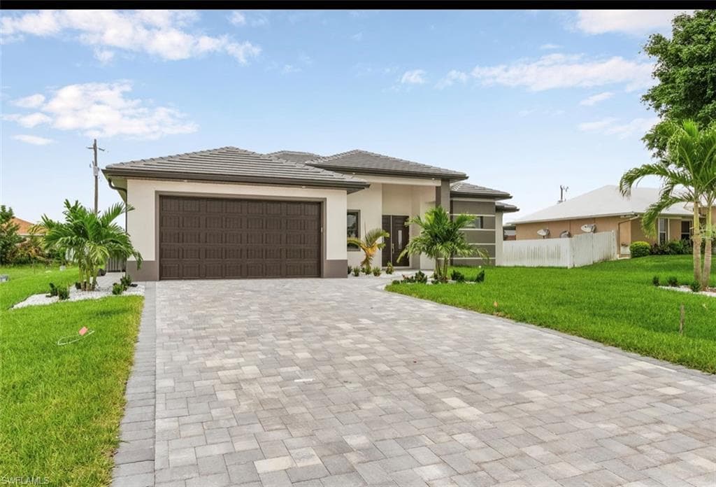 2917 8th ST W LEHIGH ACRES, FL 33971