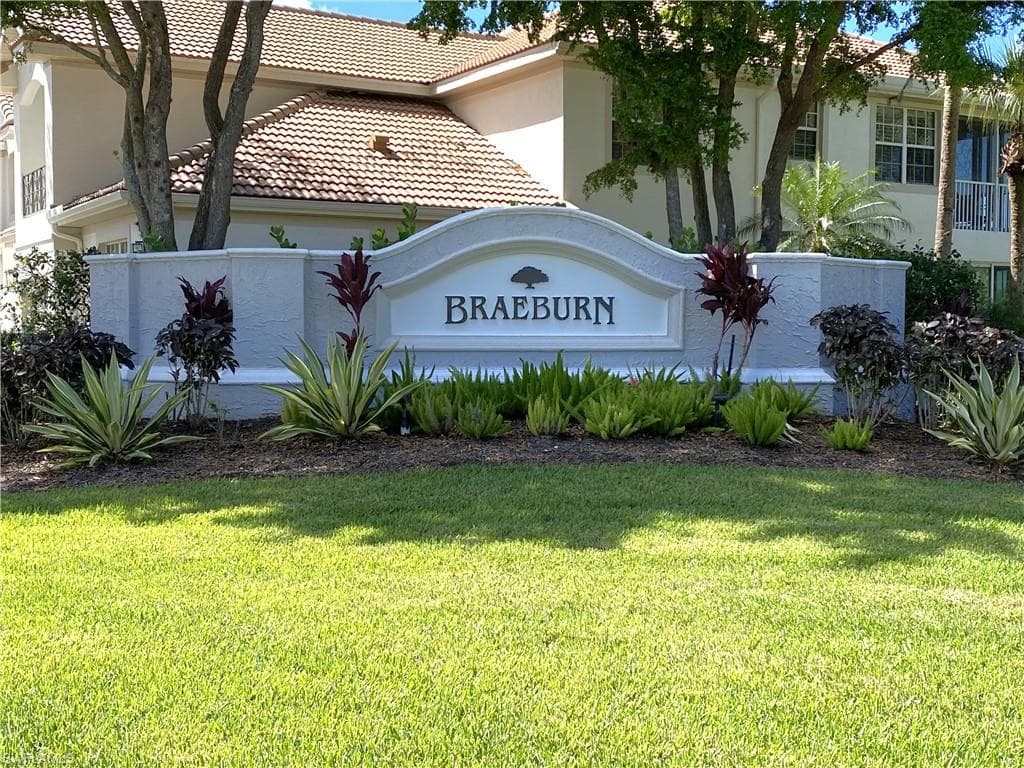1570 Winding Oaks WAY 201 NAPLES, FL 34109