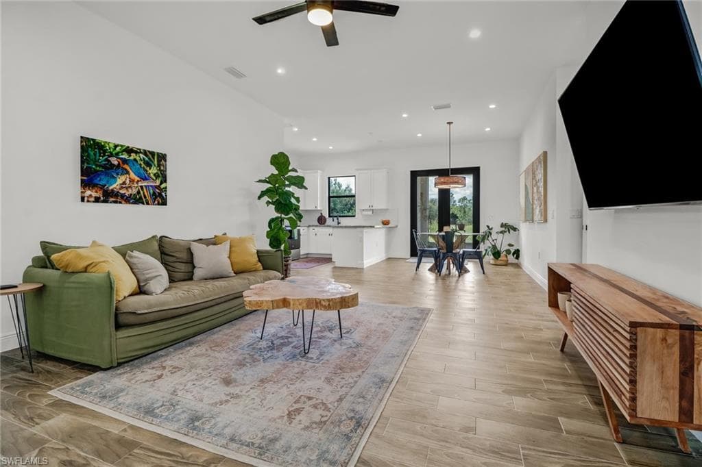 4370 72nd AVE NE NAPLES, FL 34120