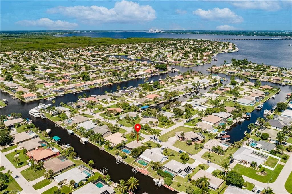 2818 SE 20th AVE CAPE CORAL, FL 33904