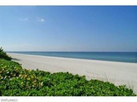 10475 GULF SHORE DR 113 NAPLES, FL 34108