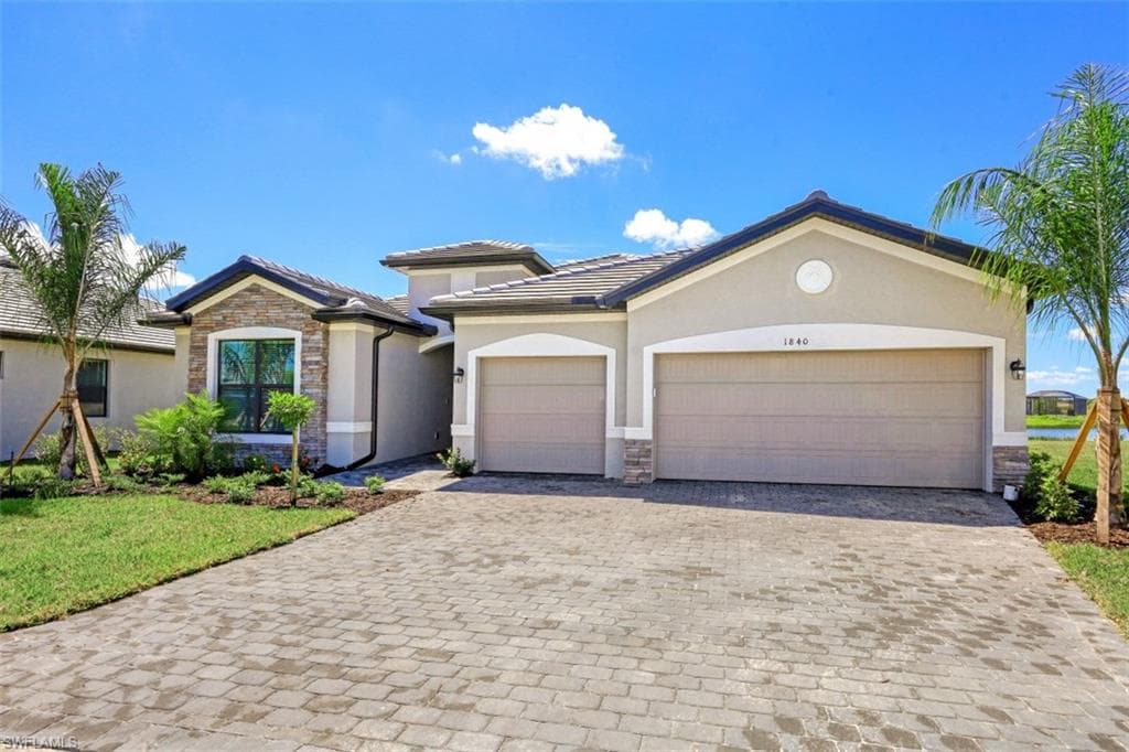 1840 Lema CT NAPLES, FL 34120