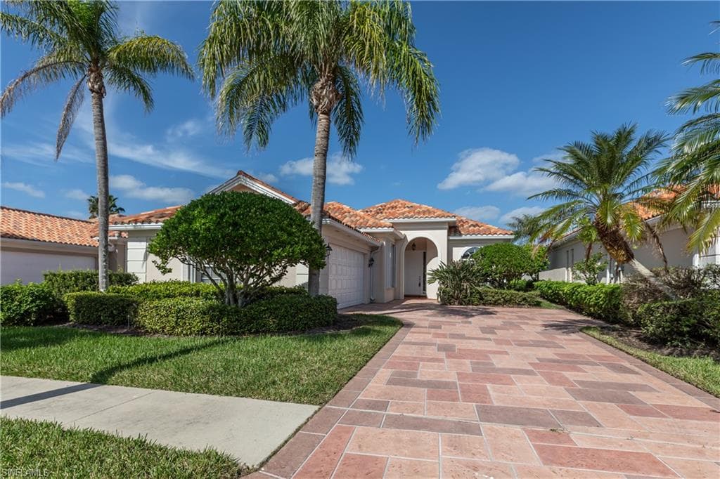 4921 San Pablo CT NAPLES, FL 34109