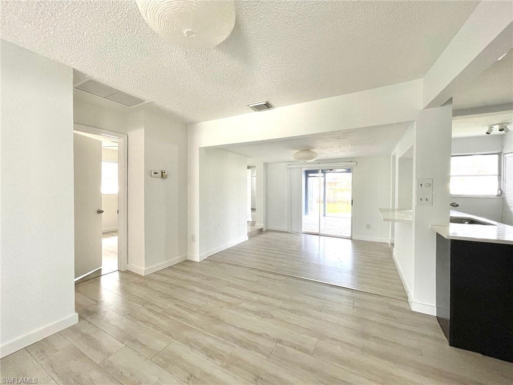628 102nd AVE N NAPLES, FL 34108