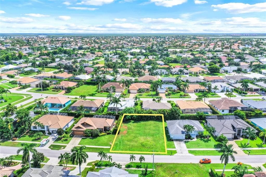 165 Clyburn ST MARCO ISLAND, FL 34145