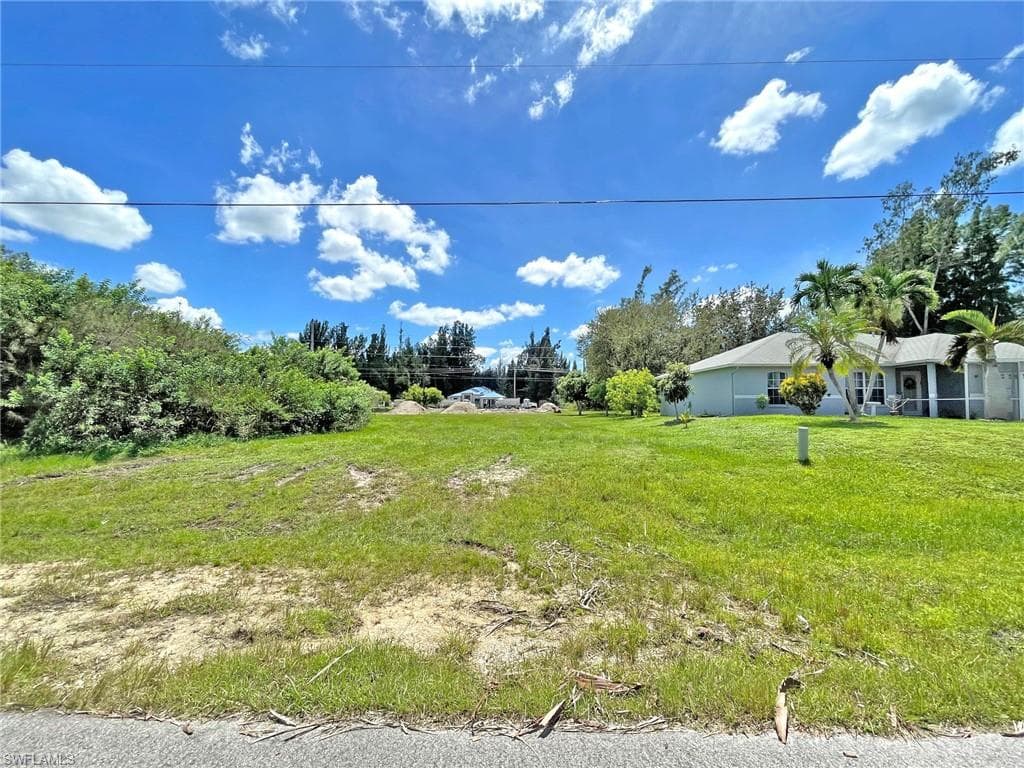 1916 SW 3rd TER CAPE CORAL, FL 33991