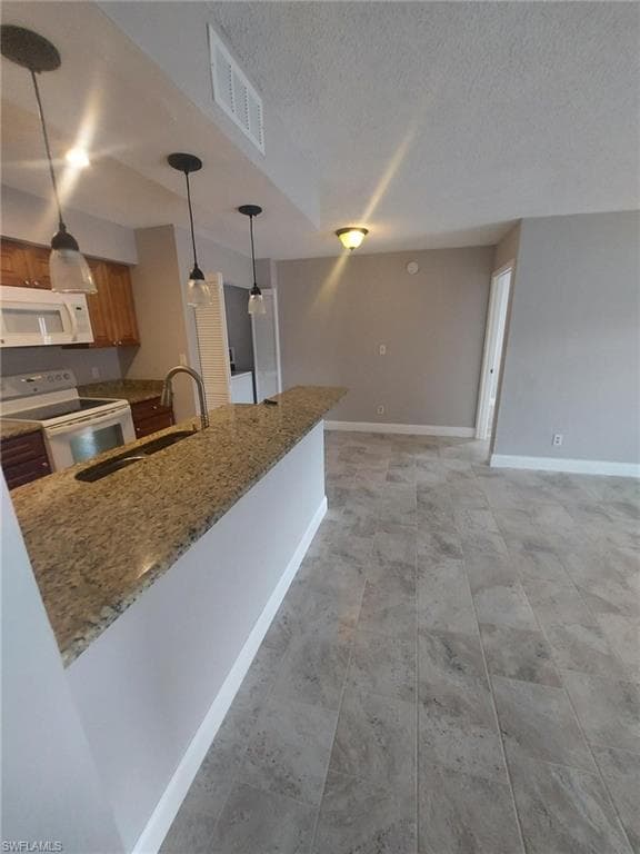 5317 Summerlin RD 1714 FORT MYERS, FL 33919