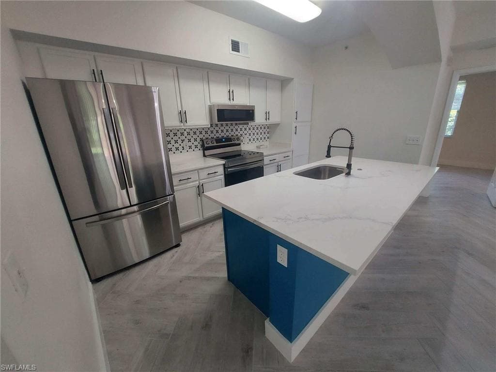 7940 Preserve CIR 911 NAPLES, FL 34119