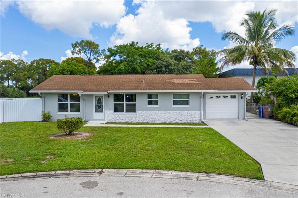 1709 Framingham CT FORT MYERS, FL 33907