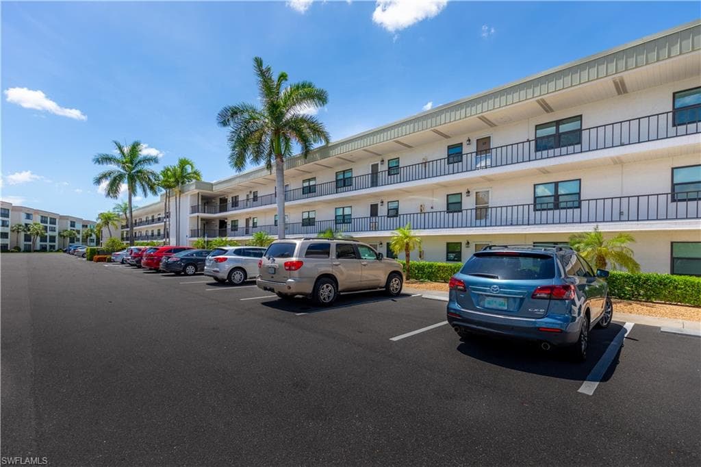 1747 Pebble Beach DR 309 FORT MYERS, FL 33907