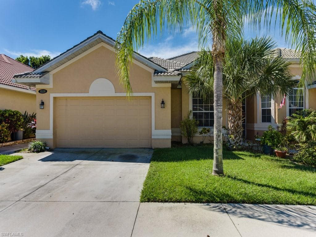 8538 Silk Oak LN NAPLES, FL 34119