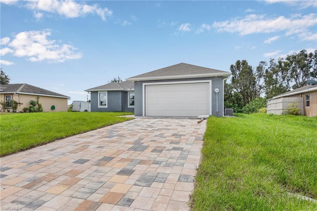 3007 42nd ST SW LEHIGH ACRES, FL 33976