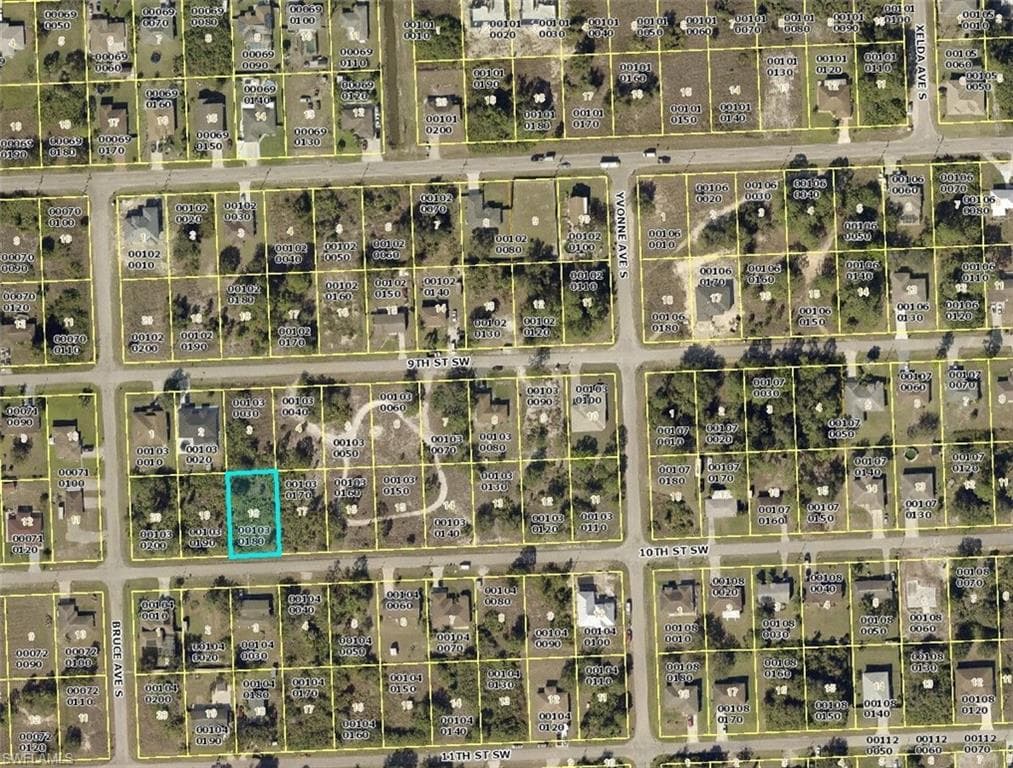 3814 10th ST SW LEHIGH ACRES, FL 33976
