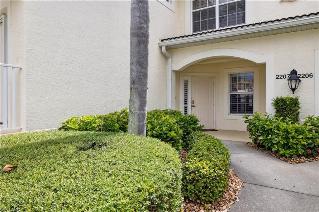 10113 Colonial Country Club BLVD 2207 FORT MYERS, FL 33913