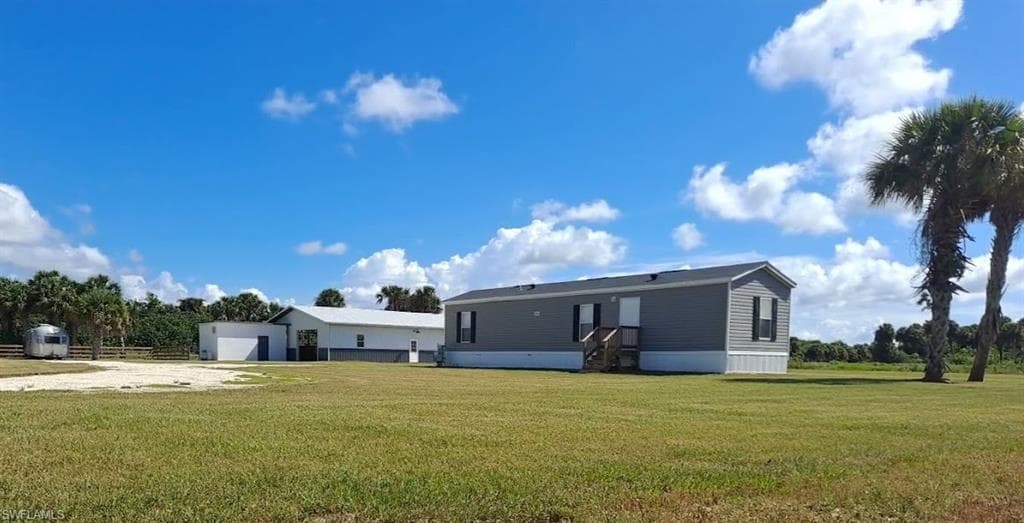 2190 COUNTY RD 721 OKEECHOBEE, FL 34974