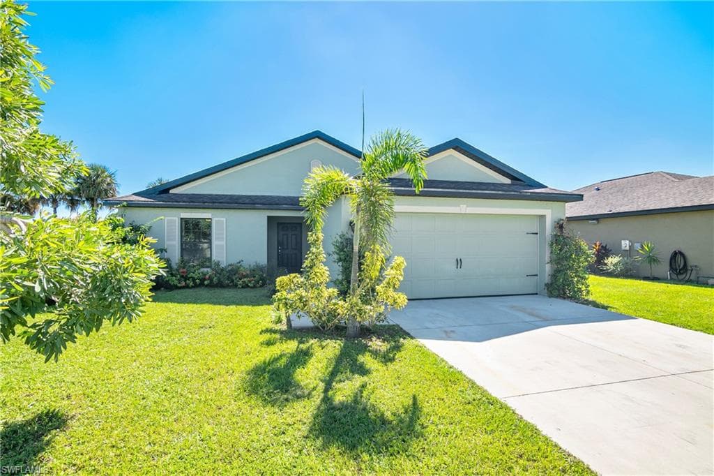 163 Shadow Lakes DR LEHIGH ACRES, FL 33974