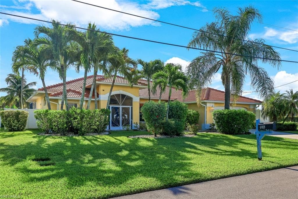 127 SE 15th AVE CAPE CORAL, FL 33990