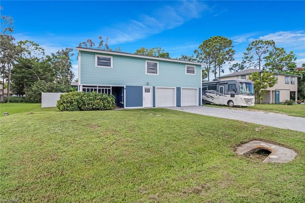 8454 Wren RD FORT MYERS, FL 33967
