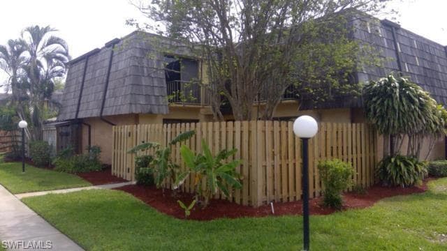 1711 Park Meadows DR 4 FORT MYERS, FL 33908