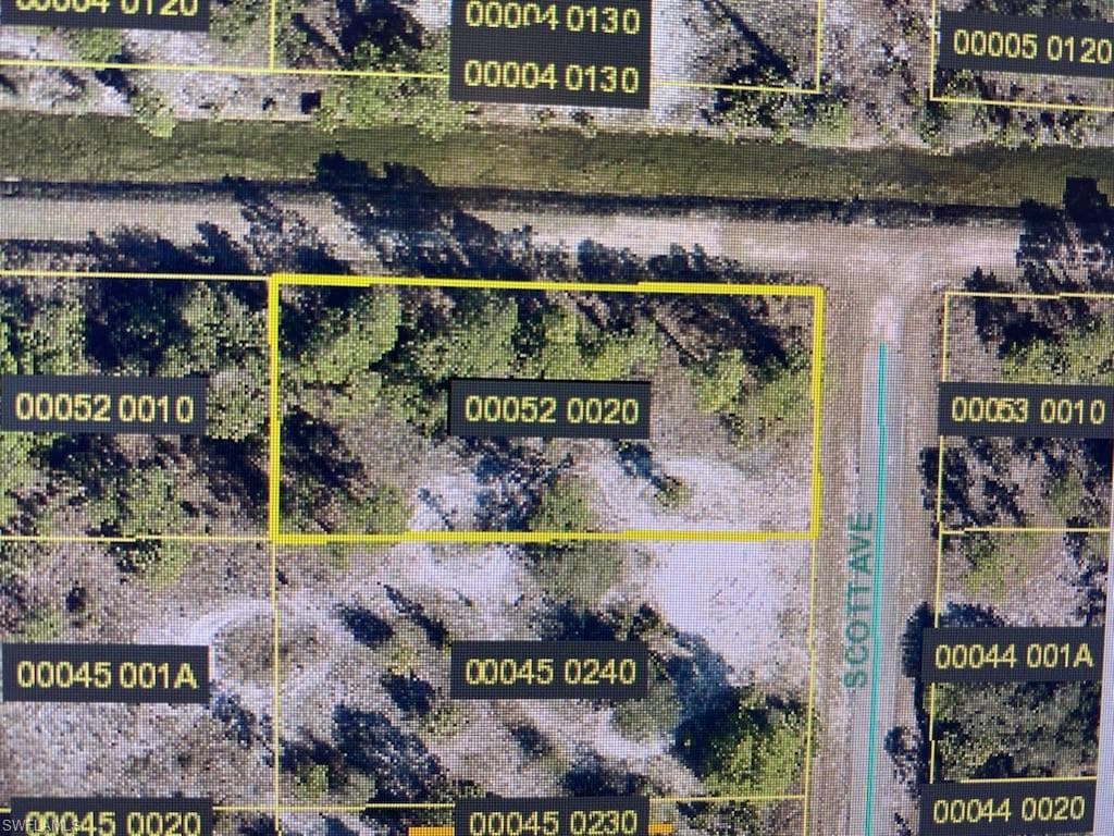 325 Scott AVE LEHIGH ACRES, FL 33936