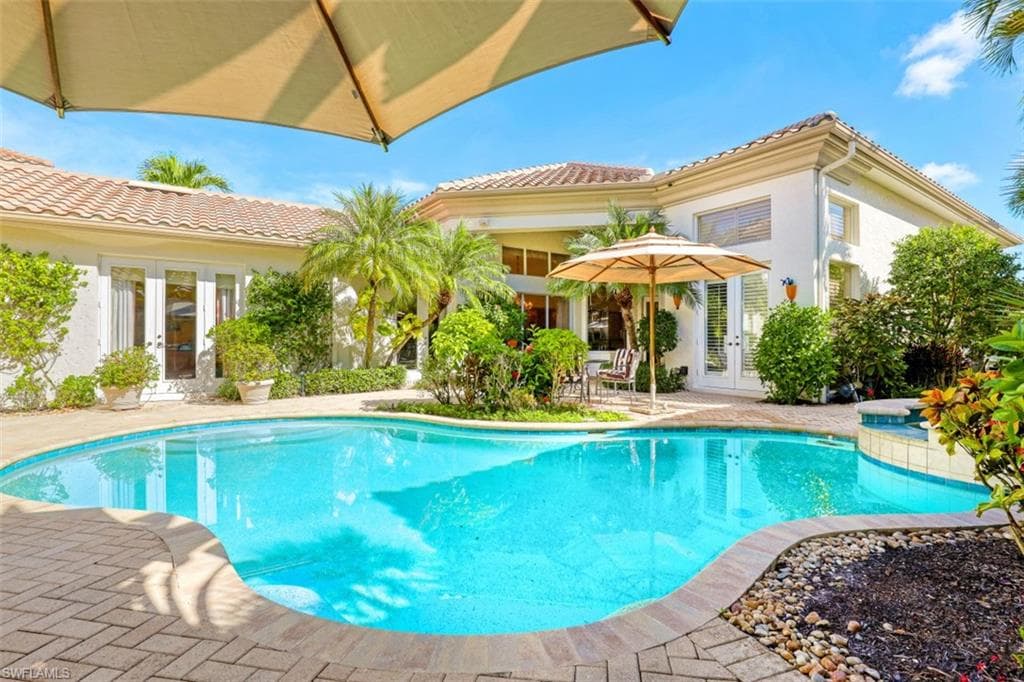 1064 Grand Isle DR NAPLES, FL 34108