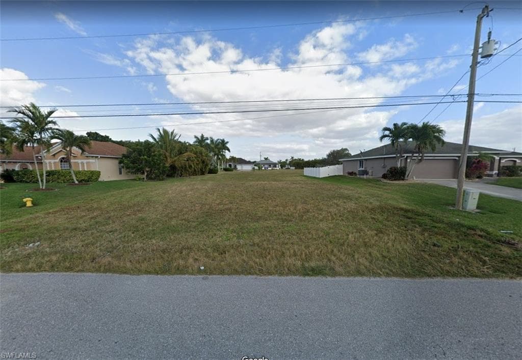 2851 SW 25th AVE CAPE CORAL, FL 33914