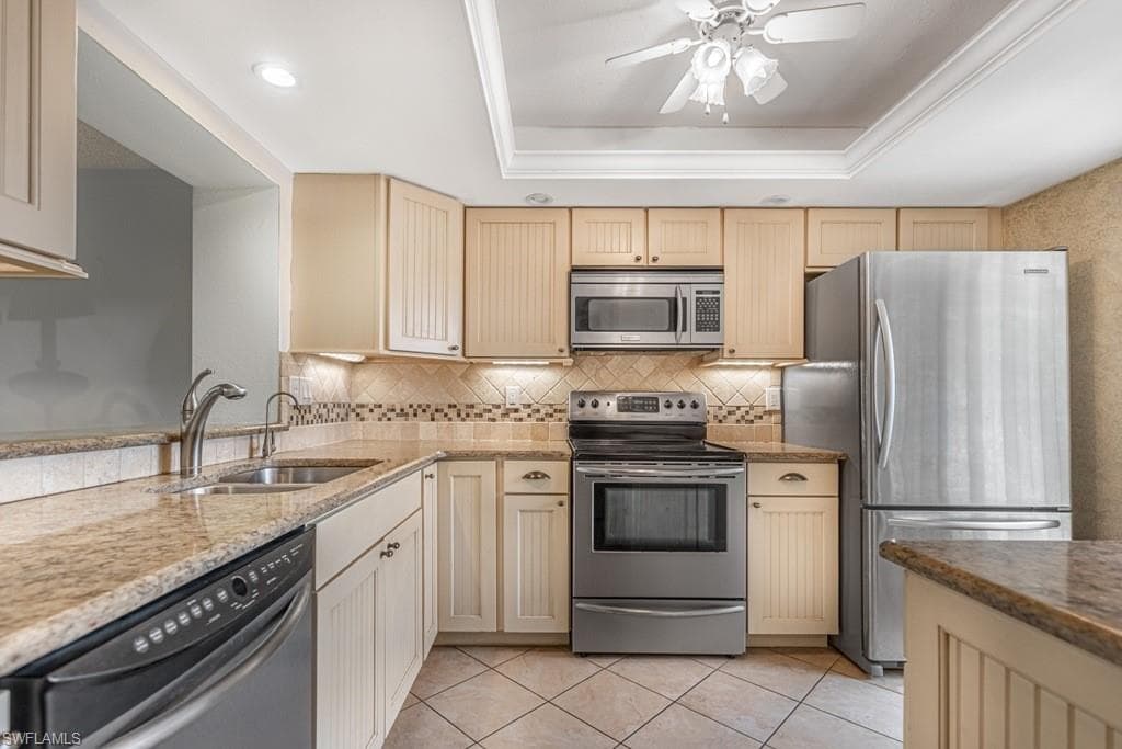 7430 Lake Breeze DR 206 FORT MYERS, FL 33907