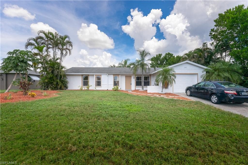 1211 SE 29th ST CAPE CORAL, FL 33904